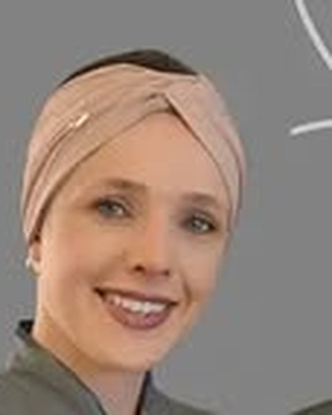 Dra. Luísa Hochscheidt, endodontista da Chroma Odontologia.